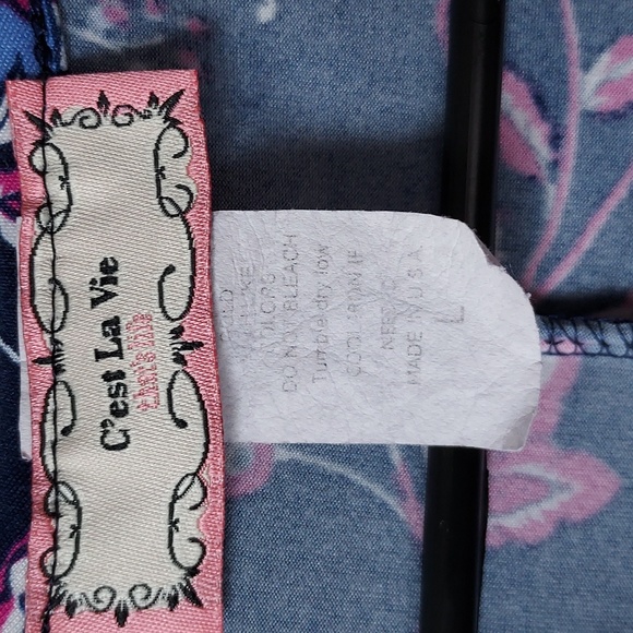 C'est LA Vie 3/4 sleeve blue w/ flower print large - Picture 5 of 11